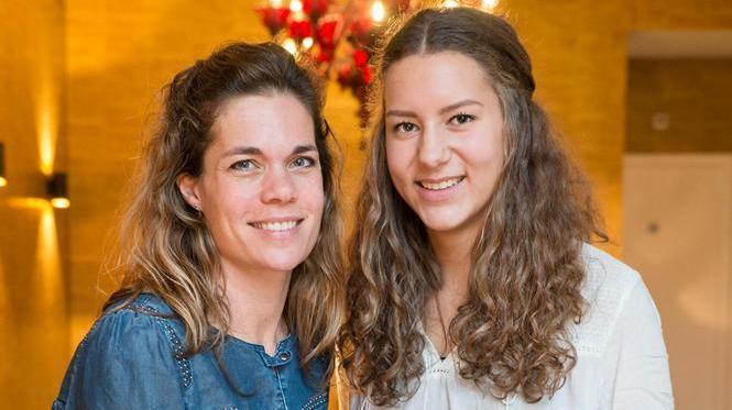 Leonie de Lorijn (l) en Paris Dortmans © Charlotte Odijk